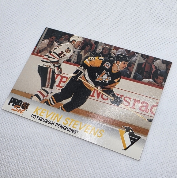 1992-93 NHL Pro Set Kevin Stevens Pittsburgh Penguins #140 Hockey Card - Picture 2 of 4